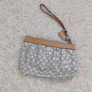 Coach‎ Coated Canvas Leah Op Art Pleated Wristlet